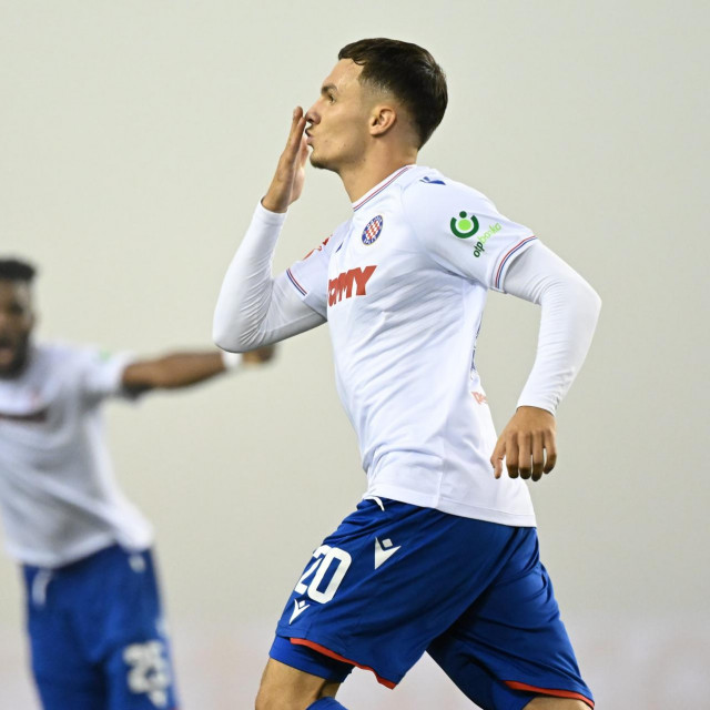 Jani Atanasov (desno)