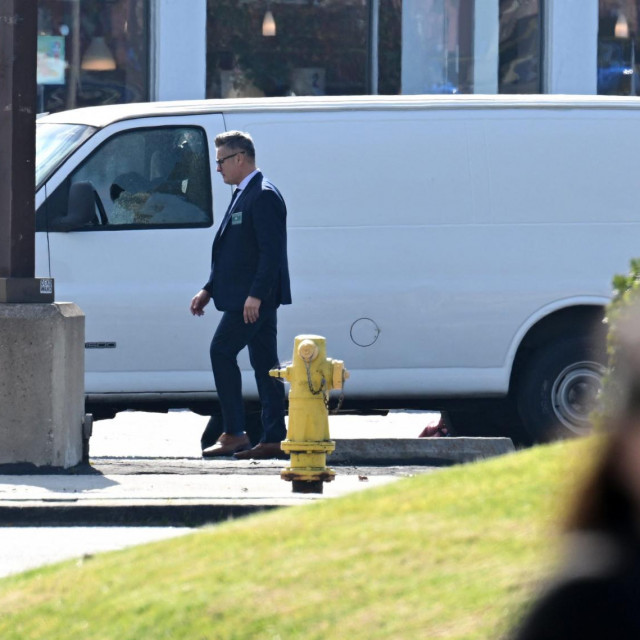 Ubojica je počinio samoubojstvo u kombiju u gradu Torrance