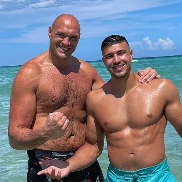 Tyson Fury (lijevo) i Tommy Fury
