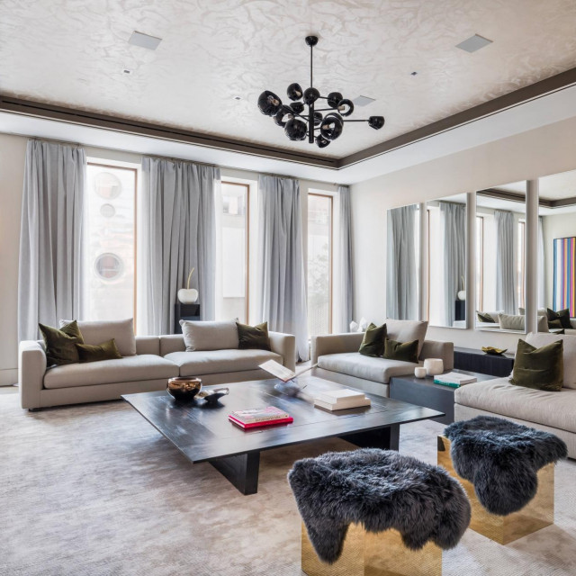 Dnevni boravak s kaminom