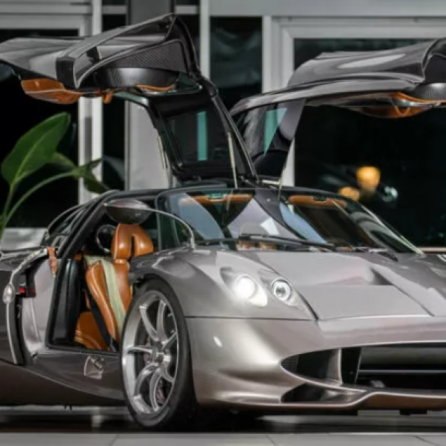 Pagani Huayra Codalunga