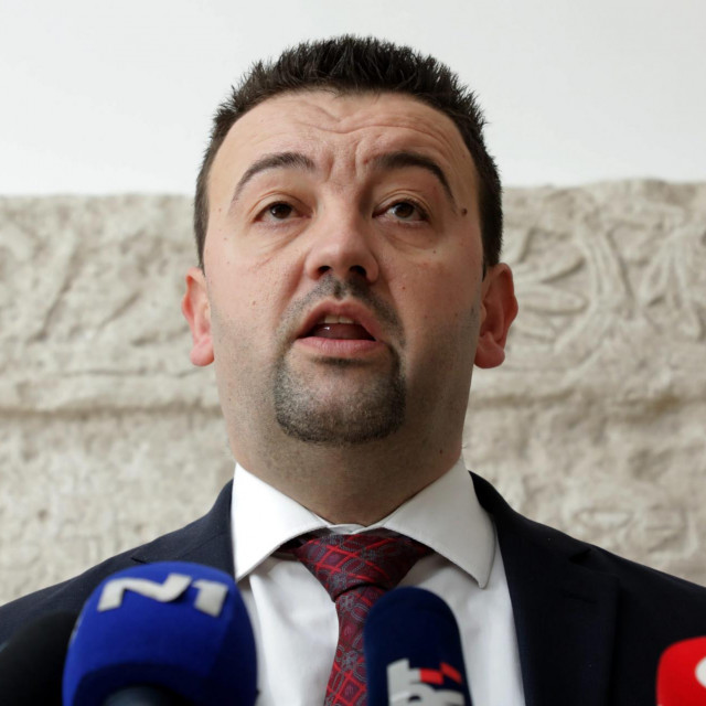 Marijan Pavliček