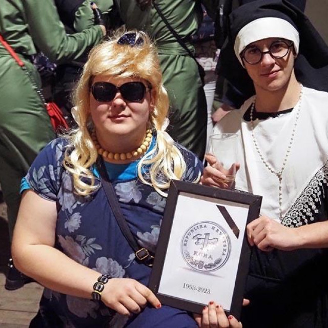 Prva nagrada - sprovod kune