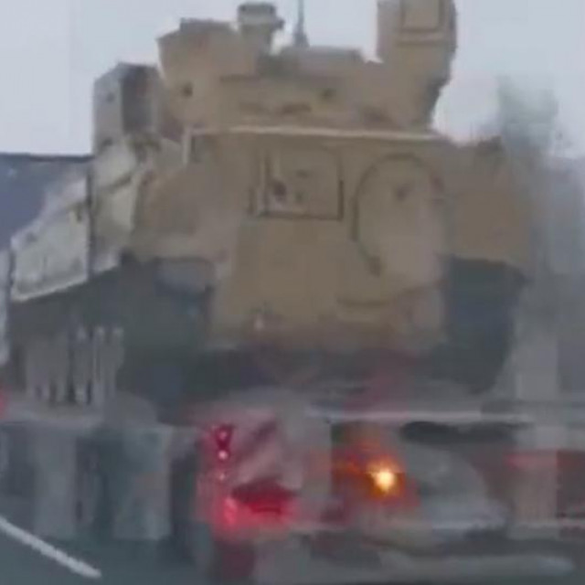 Jedan od Bradleyja koji su razljutili ruskog vozača