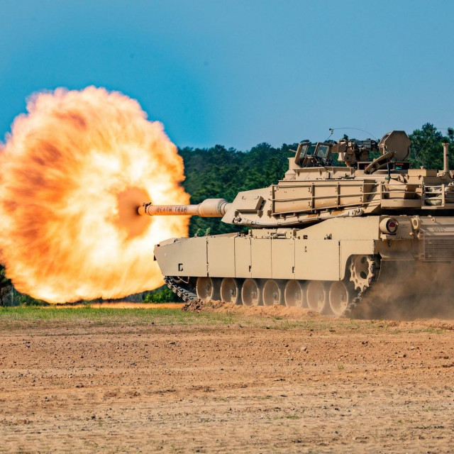 Američki tenk Abrams M1A2