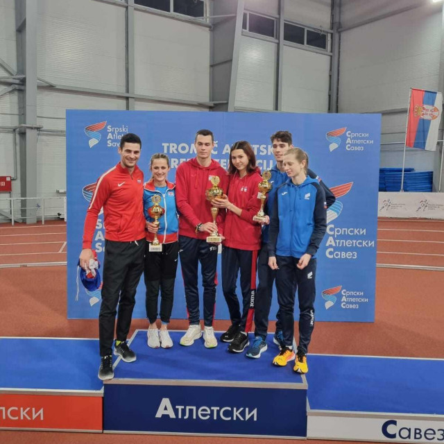 Ivan Horvat i Kristina Dudek primili su pehar za drugo mjesto Hrvatske