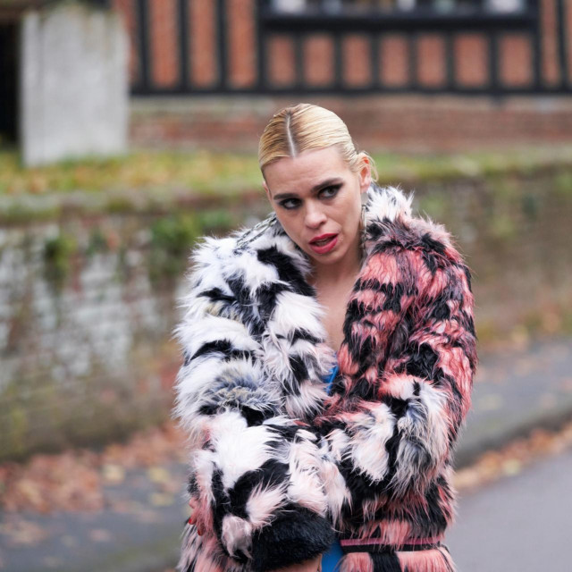 Billie Piper u sceni iz serije
 