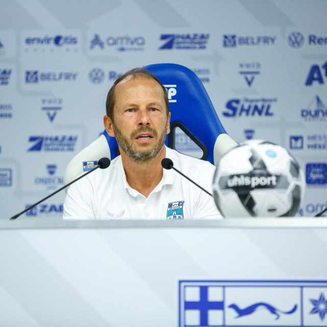 Trener Osijeka Rene Poms



 