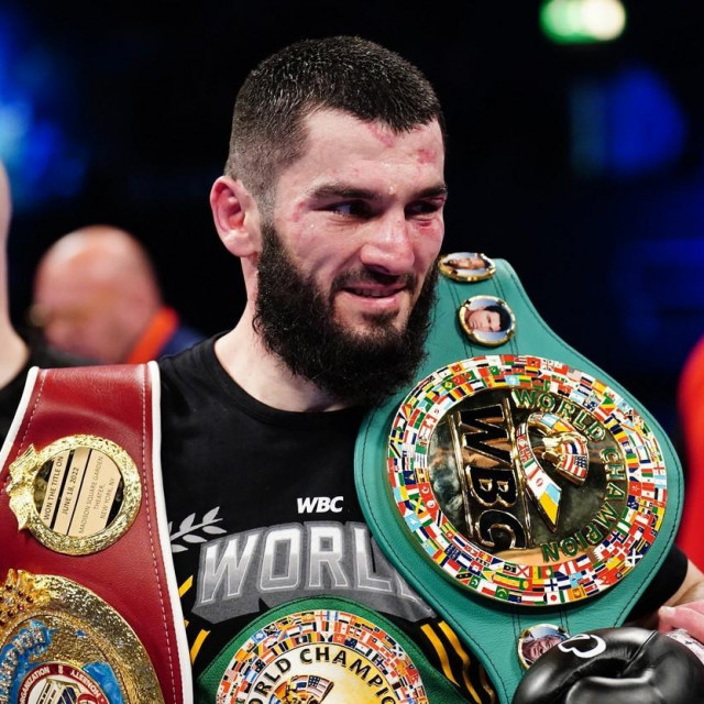 Artur Beterbiev