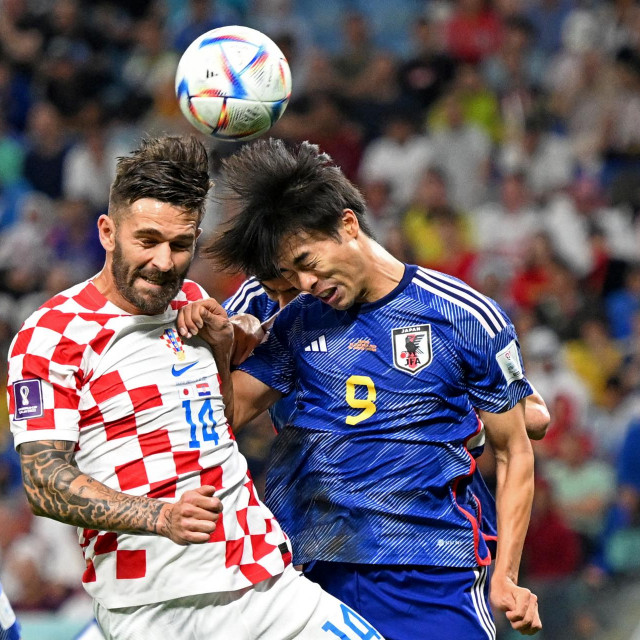 Kaoru Mitoma s Markom Livajom na SP-u