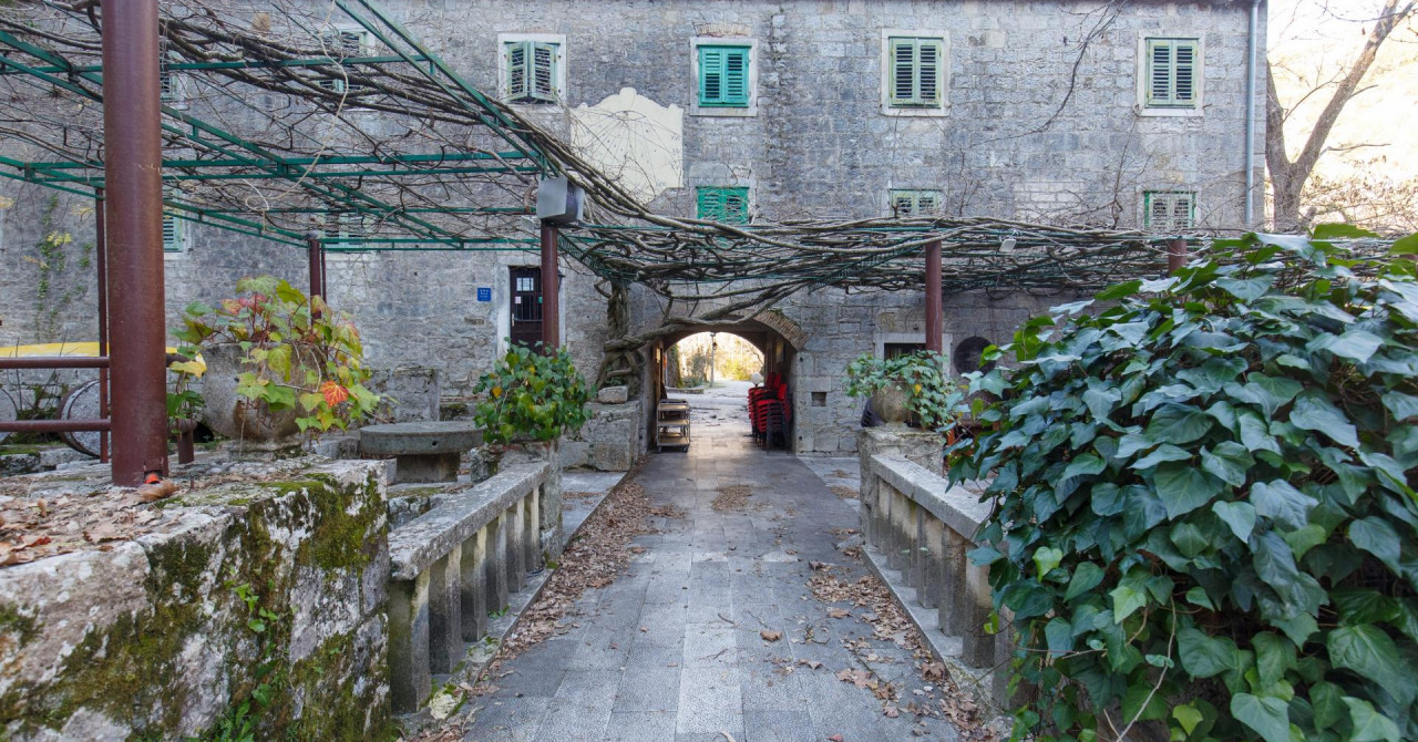 Jutarnji list - Grad Omiš - obavijest za javni natječaj