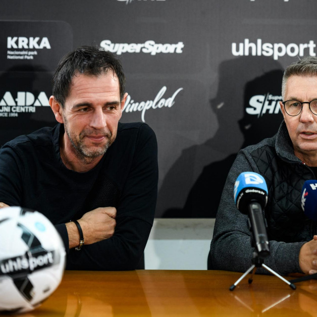 Sportski direktor Hrvoje Kulušić i trener Damir Čanadi
 