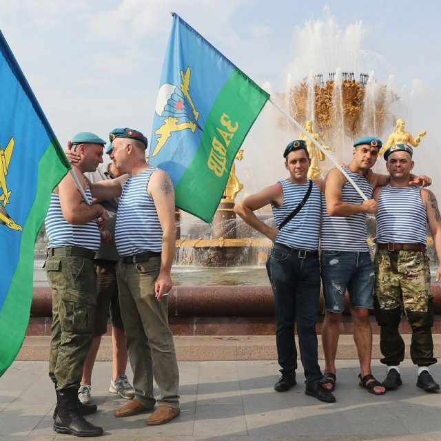 Ruski veterani padobranci
