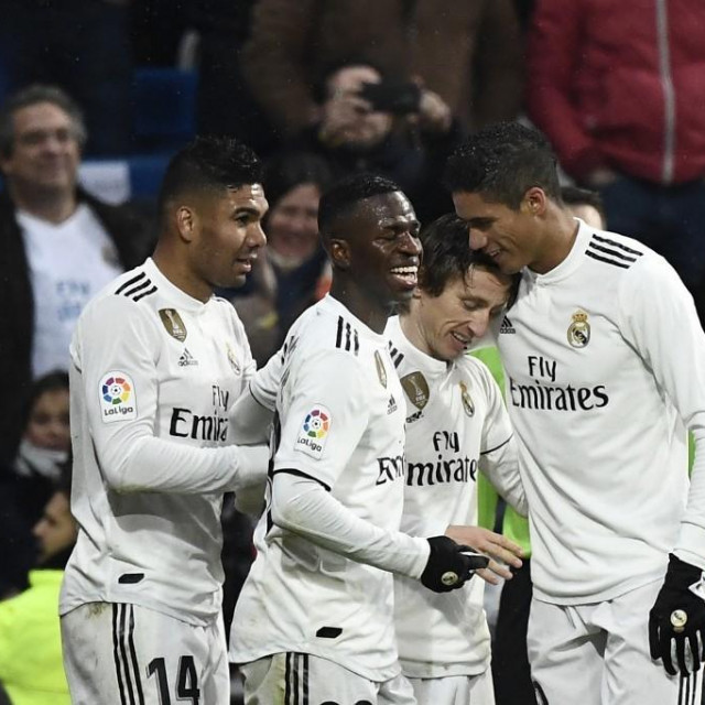 Raphael Varane s nekadašnjim suigračima u Real Madridu