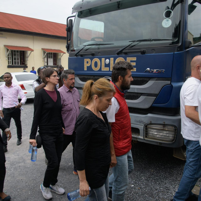 Četiri hrvatska posvojiteljska para u Nandoli