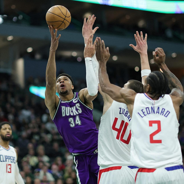 Zubac i Leonard teško su se nosili s Giannisom Antetokounmpom