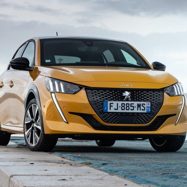 Peugeot 208