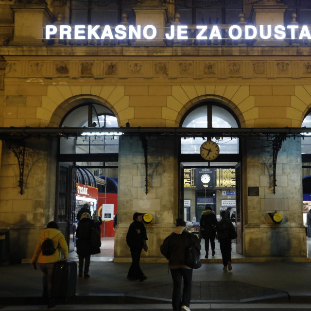 Neli Ružić, ”Prekasno je za odustajanje”