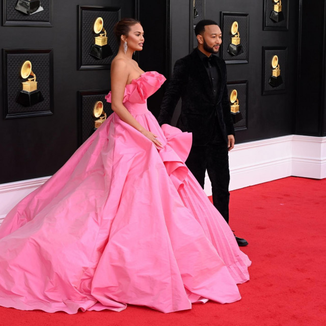 Chrissy Teigen I John Legend