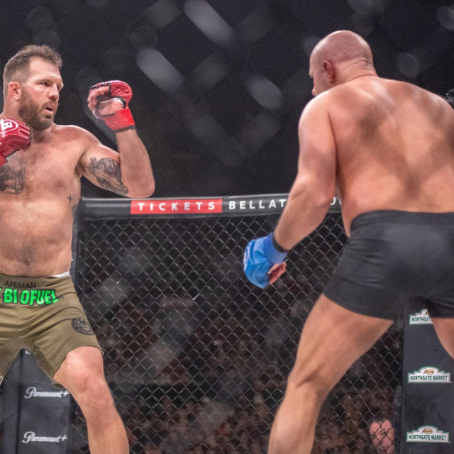  Ryan Bader vs. Fedor Emelianenko 