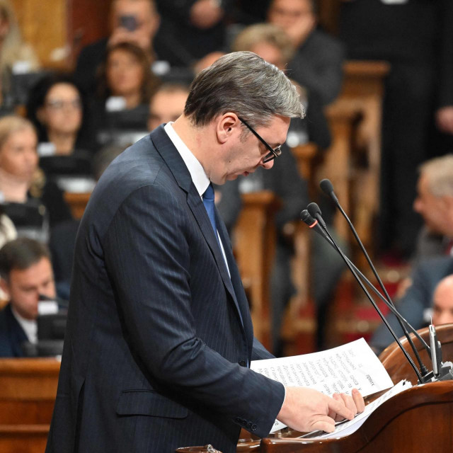 Vučić je rekao kako ne misli da su ”u ovom trenutku izbori dobro rješenje” za Srbiju jer je pred njom mnogo izazova