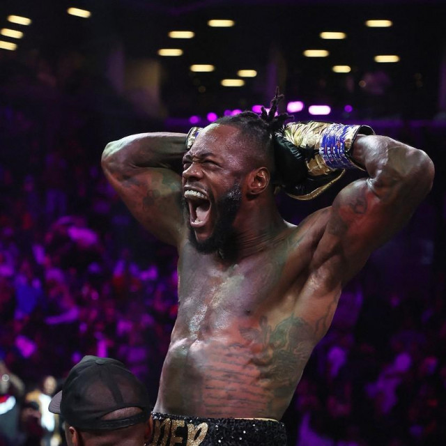 BROOKLYN, NEW YORK - OCTOBER 15: Deontay Wilder celebrates after knocking out Robert Helenius in the first round during their WBC world heavyweight title eliminator bout at Barclays Center on October 15, 2022 in Brooklyn, New York. Al Bello,Image: 730953071, License: Rights-managed, Restrictions:, Model Release: no, Credit line: AL BELLO/Getty images/Profimedia
