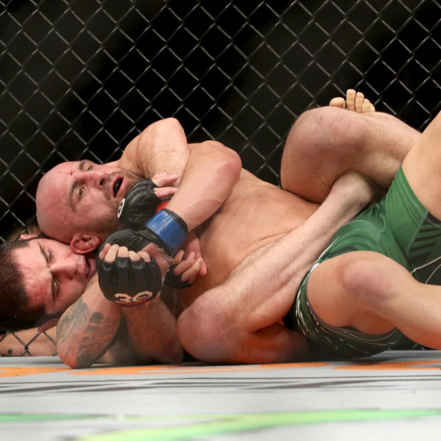 Islam Makhachev vs. Alexander Volkanovski 