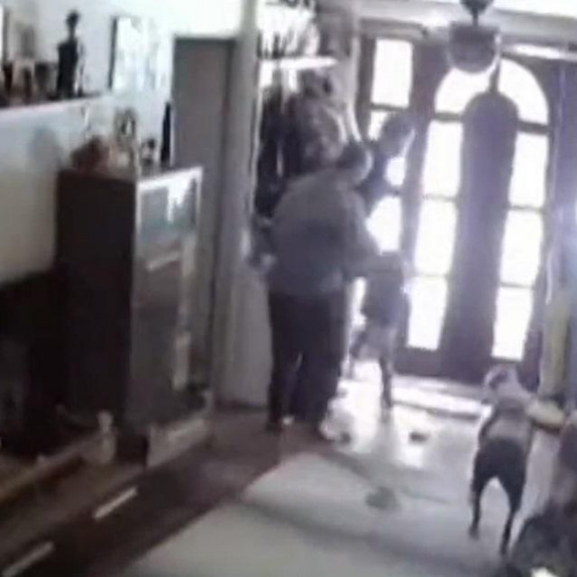 Trenutak potresa u Rumunjskoj