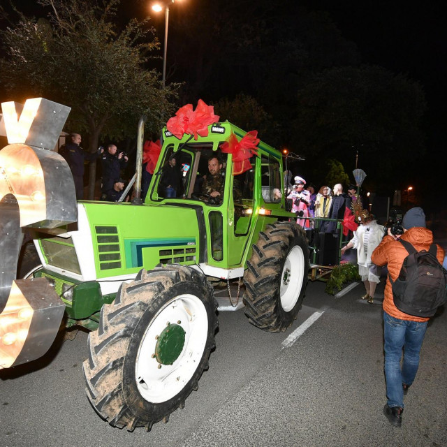 Let 3 je na Doru stigao na traktoru 