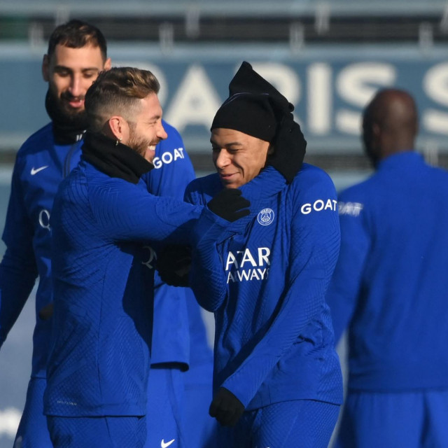 Najvažnija vijest s treninga PSG-a, Mbappe je ponovno na travnjaku