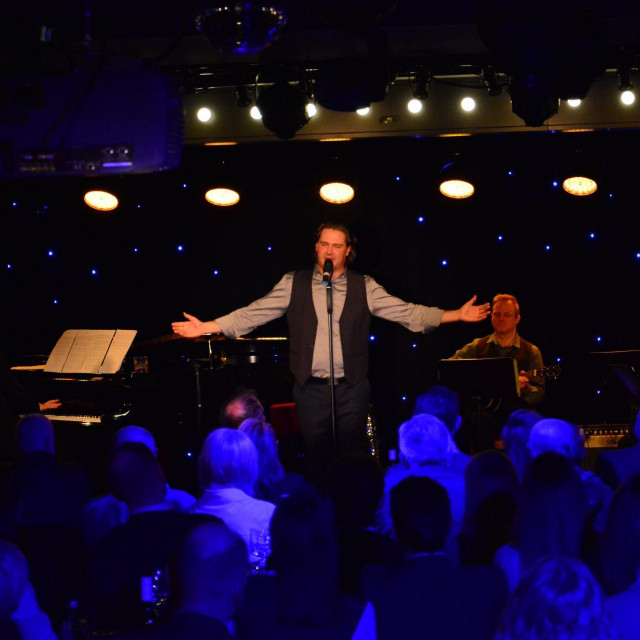 Predstava ‘Kaj je ljubav‘