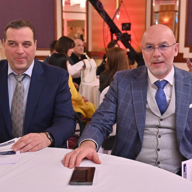 Siniša Krajač (desno)