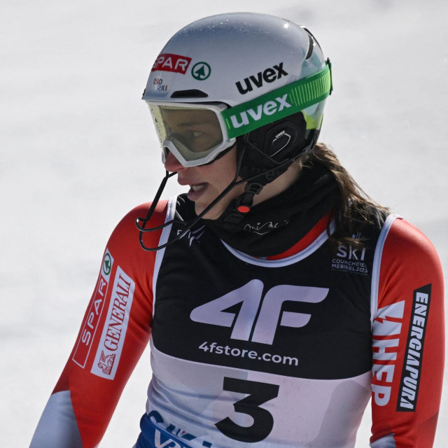 Leona Popović