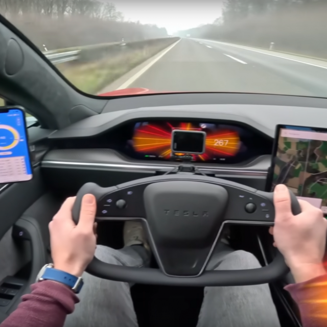 2021. Tesla Model S Plaid, Autobahn