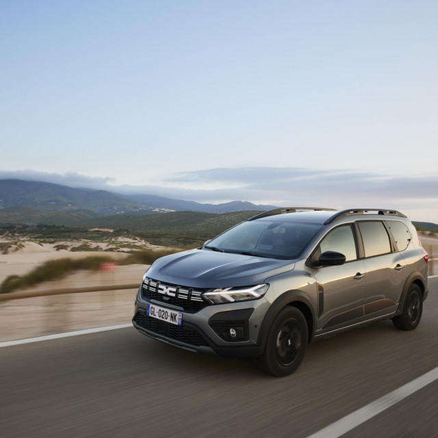 Dacia Jogger Hybrid 140