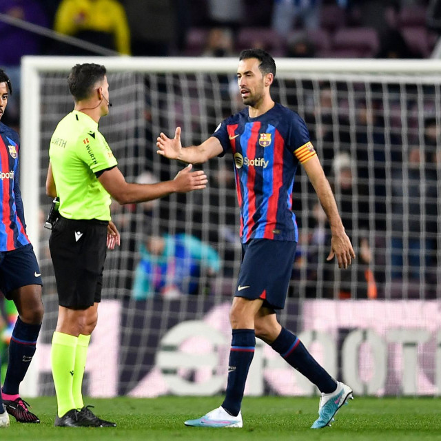 Sergio Busquets (desno)