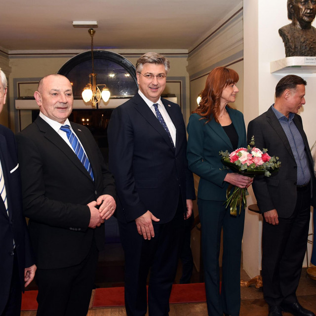 Željko Reiner, Tomo Medved, Andrej Plenković, Martina Furdek-Hajdin, Gordan Jandroković i Nada Murganić