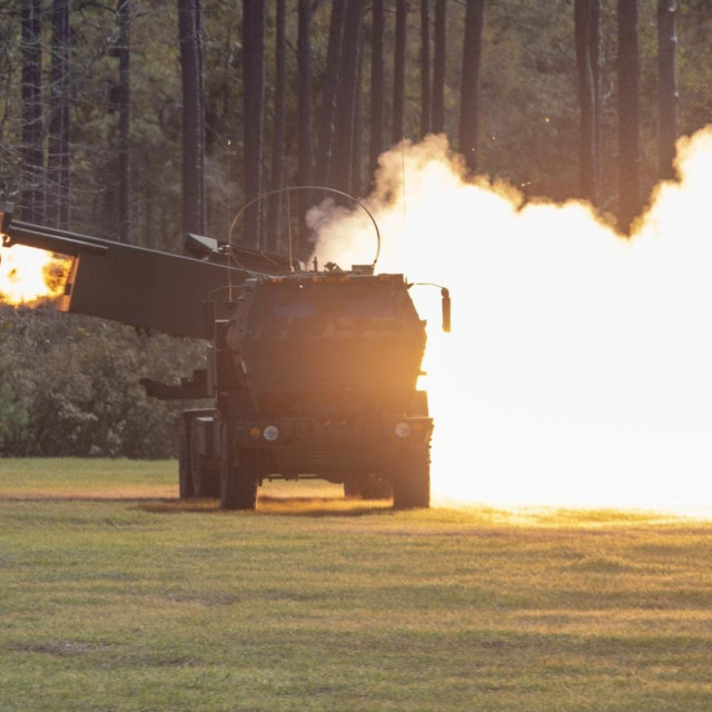 Američki raketni sustav HIMARS
