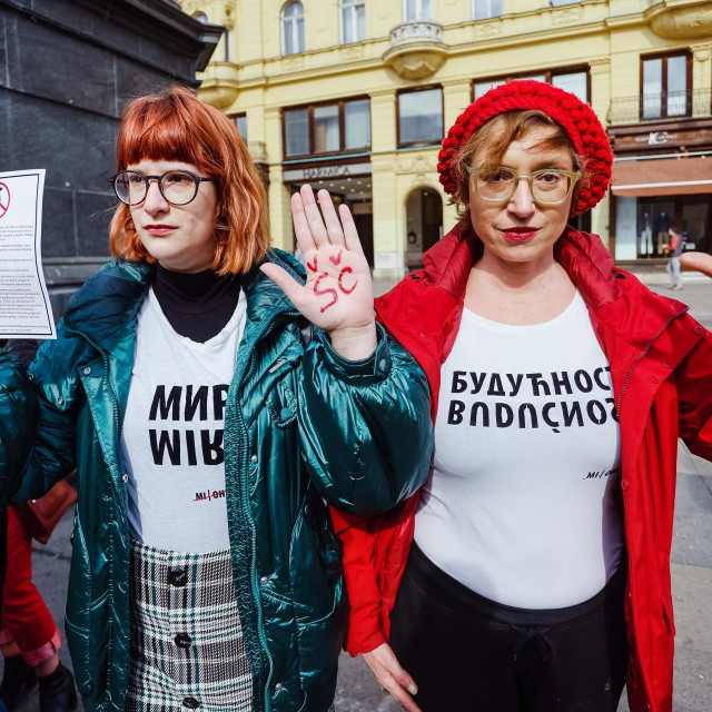 Antiratni prosvjed pod geslom Zaustavite rat odmah u organizaciji feministicke antiratne koalicije ‘Ad Hoc‘
 