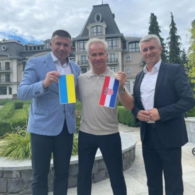 Pirić s ukrajinskim biznismenom Yurijem Kosjukom (u sredini) i državnim tajnikom u Ministarstvu poljoprivrede RH Tugomirom Majdakom u Kijevu