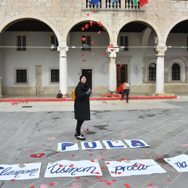 Glasnom tišinom protiv nasilja