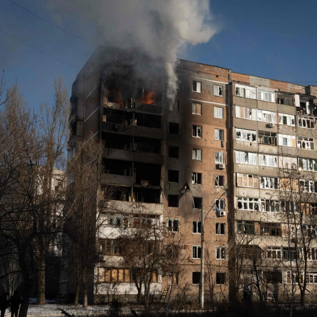 Oštećena zgrada u Avdiivki