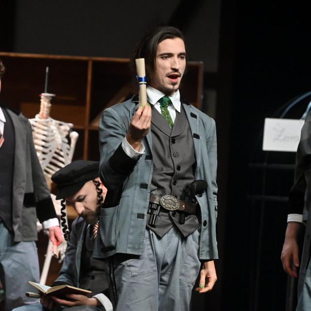 Premijera predstave Kralj Ubu u kazalistu Kerempuh.
 