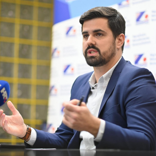 Smijenjeni David Gunjević