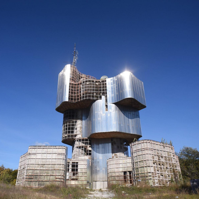 Spomenik Ustanka naroda Banije i Korduna na Petrovoj gori