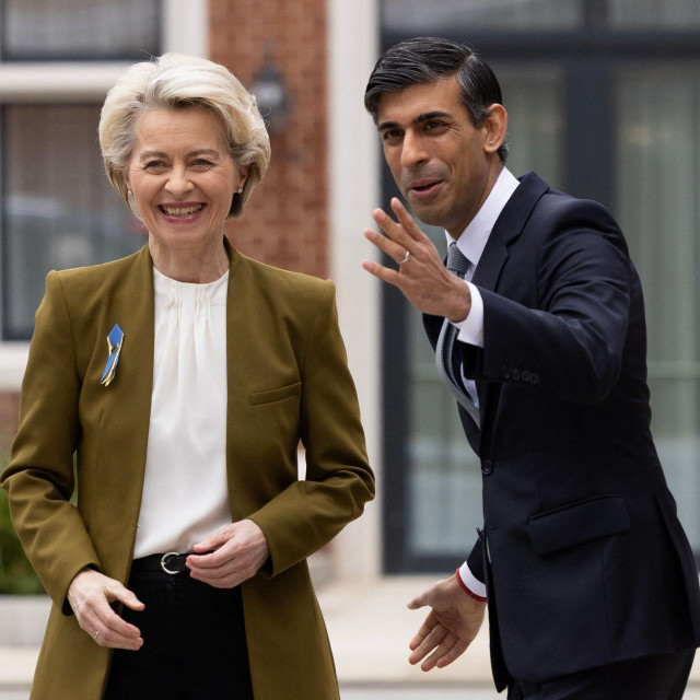 Dolaskom u London na susret s Rishijem Sunakom, von der Leyen je rekla da jedva čeka ‘‘okrenuti stranicu i otvoriti novo poglavlje s našim partnerom i prijateljem”