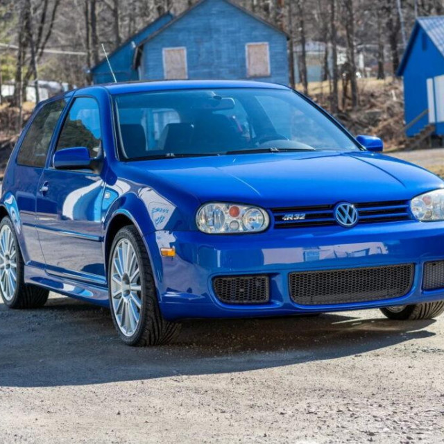 VW Golf R32