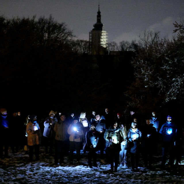 Festival ”50 Poems for Snow” u Zagrebu, čitanje poezije na snijegu