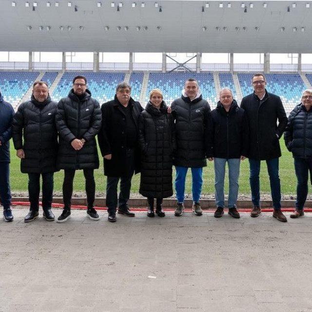 Delegacija HNS-a i čelnici Osijeka na Pampasu