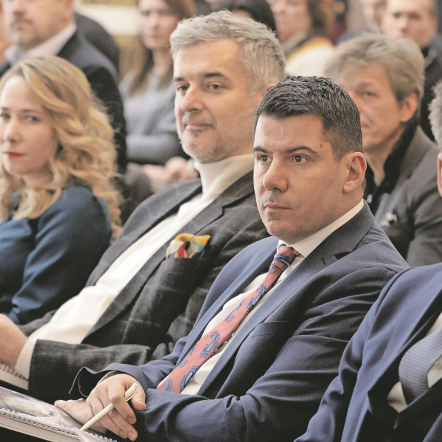 Slijeva nadesno: Marija Selak Raspudić, Nino Raspudić, Nikola Grmoja, Božo Petrov